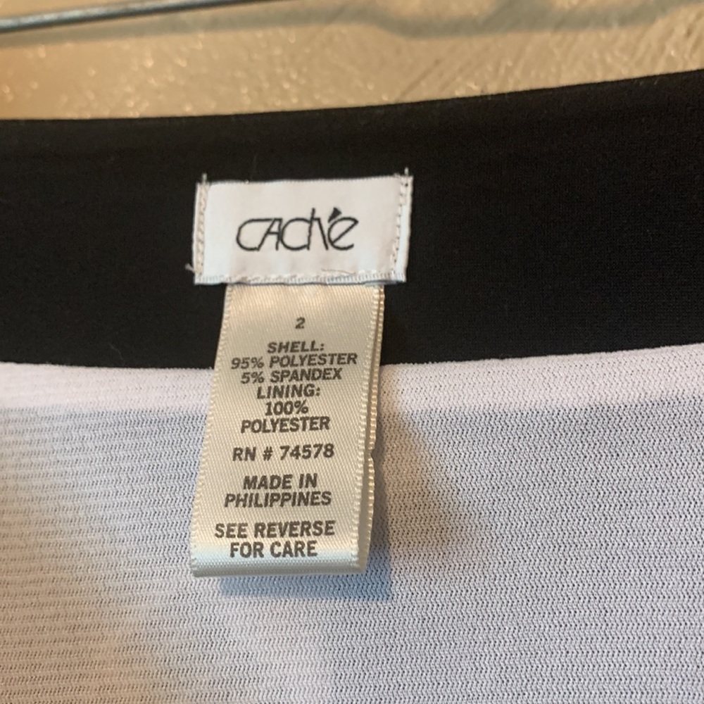 Cache Size 2 Beautiful Designed Maxi Skirt Side S… - image 4